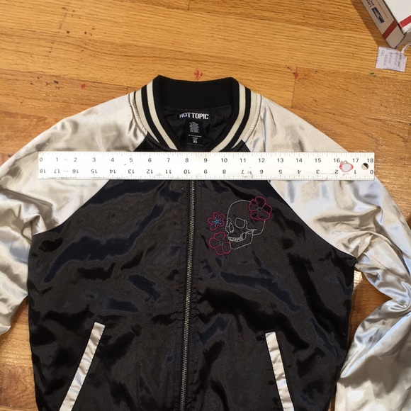 Hot topic bomber jacket - Picture 7 of 11